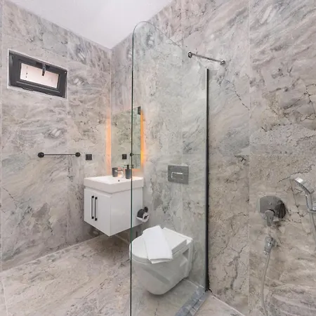 Villa Green Lake 4* 卡尔坎